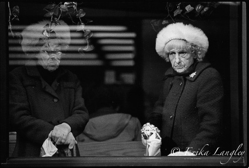 Twins in Dunkin' Donuts